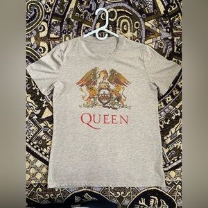 LANMERTREE Vintage Queen Rock Graphic Tee